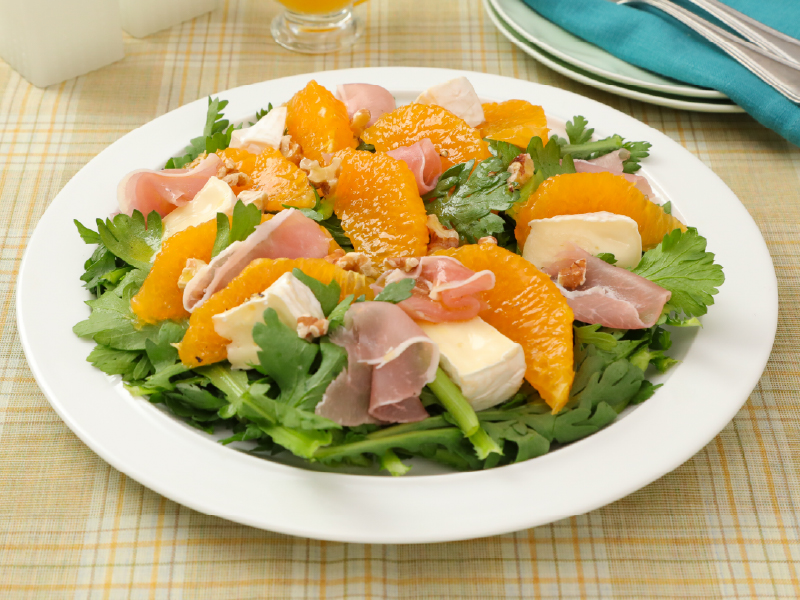 イメージ画像:甘酸っぱい♪春菊と柑橘のサラダ
